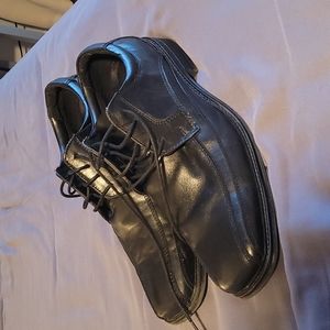 Dockers dress shoes